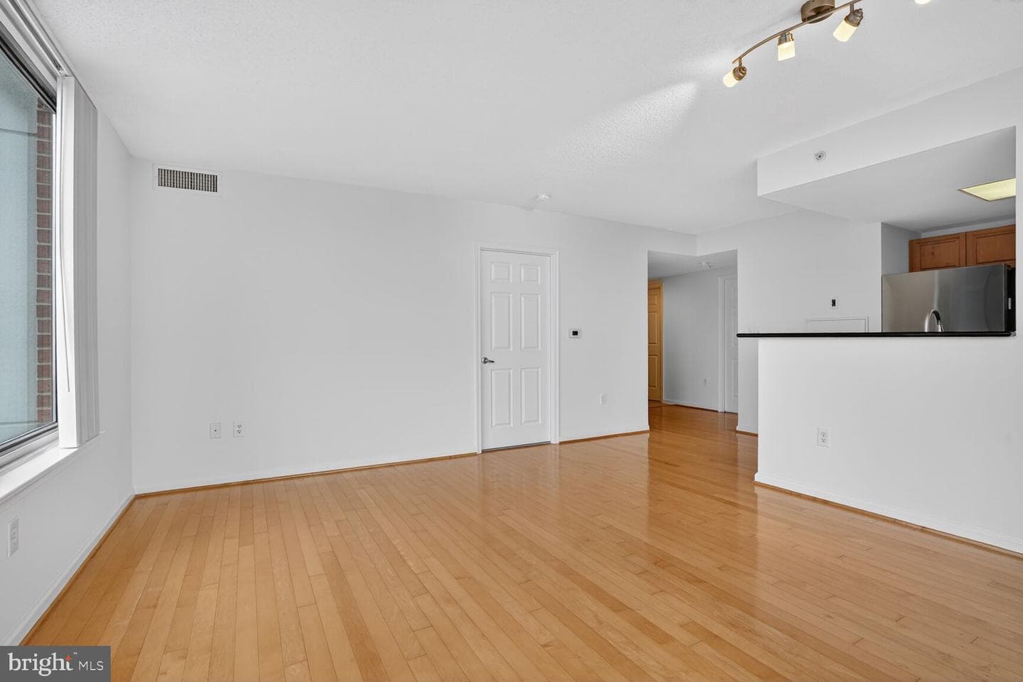 2726 Gallows Road #619 photo 10