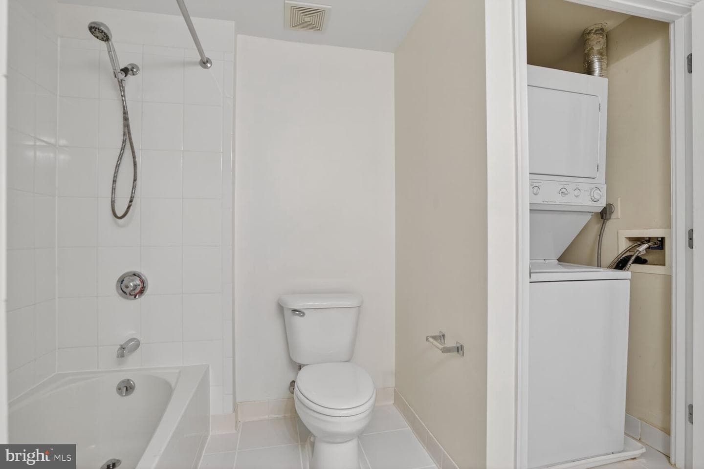 2726 Gallows Road #619 photo 18