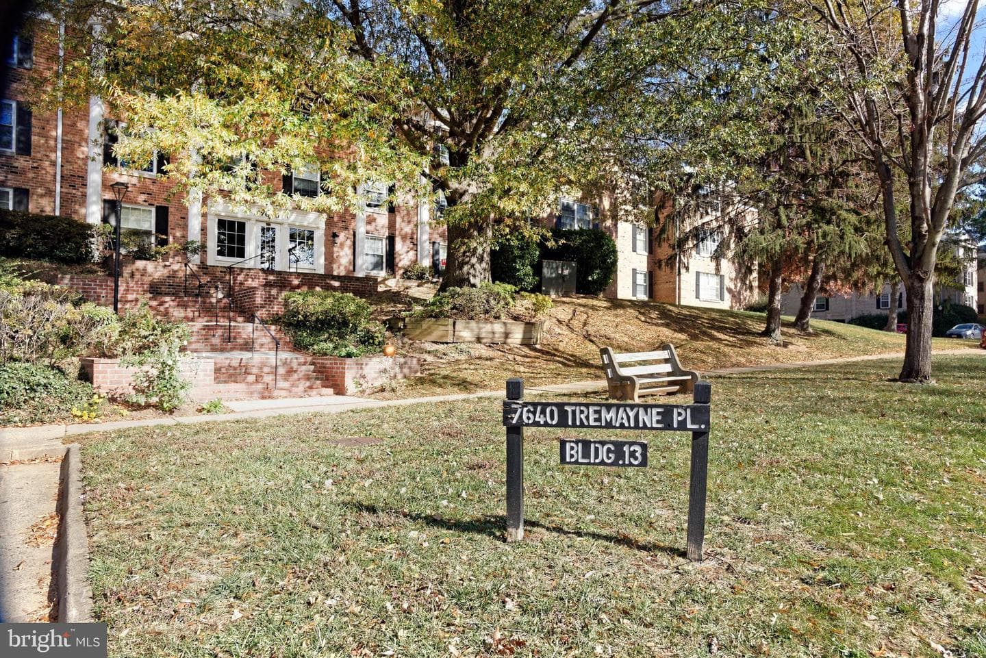 7640 Tremayne #202 photo 2