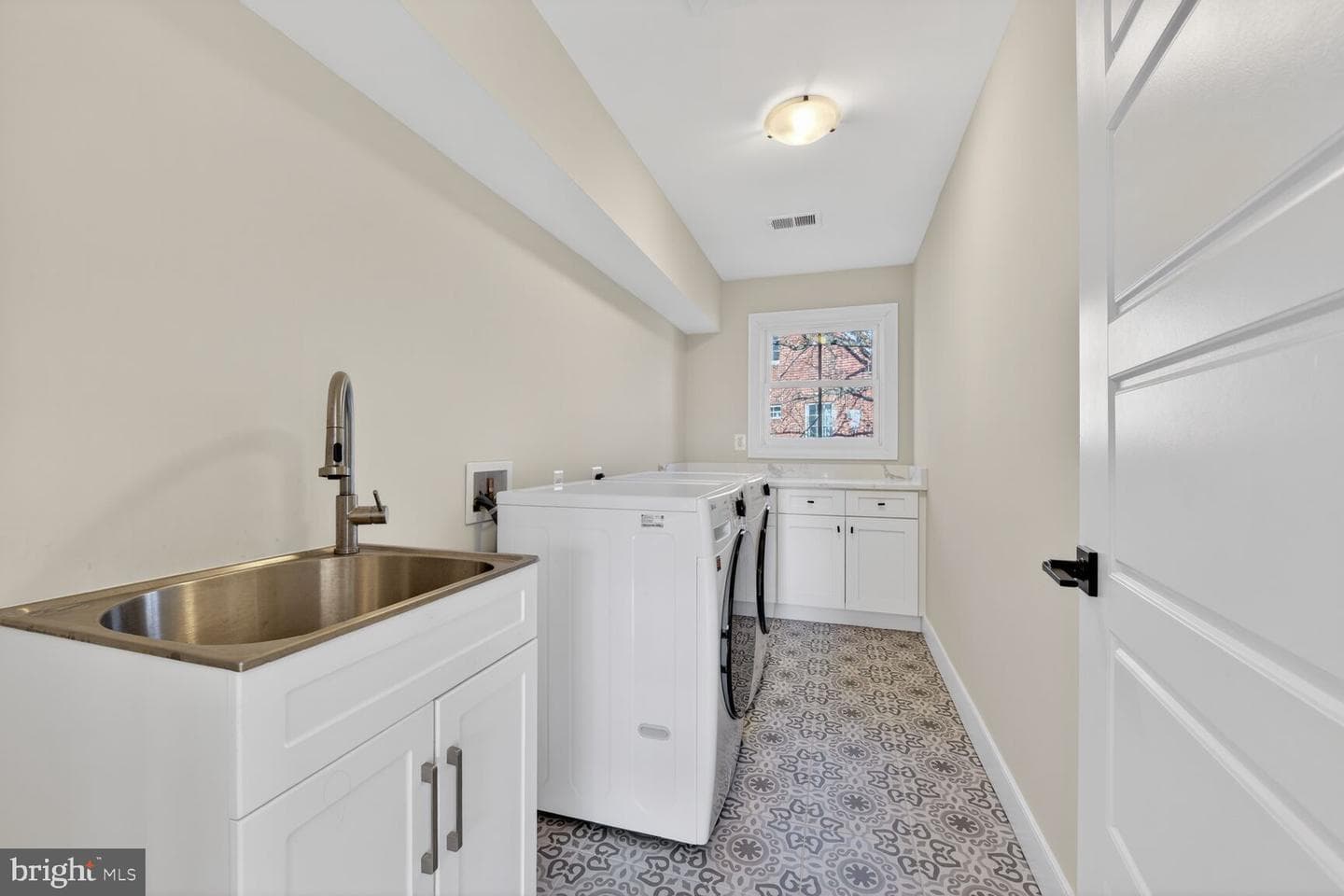 7405 Storm Court photo 30