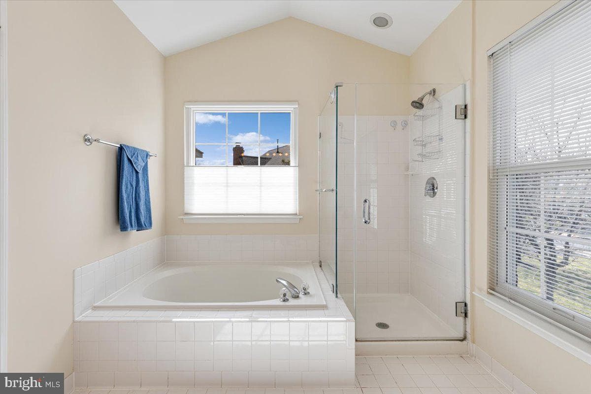 6753 Edge Cliff Drive photo 22