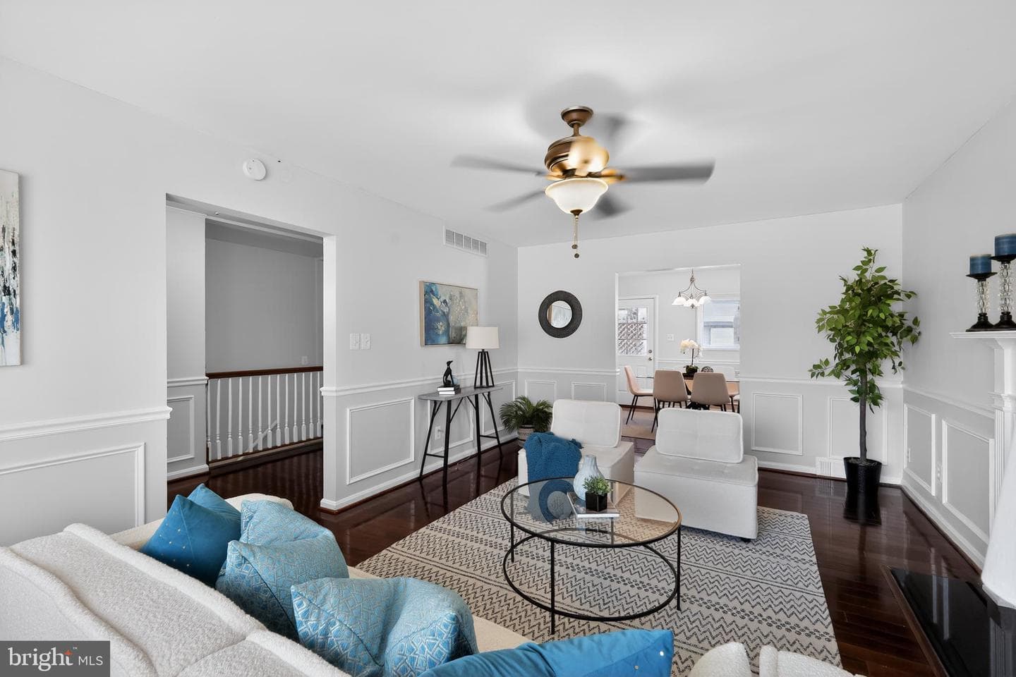 3164 Patrick Henry Drive photo 4