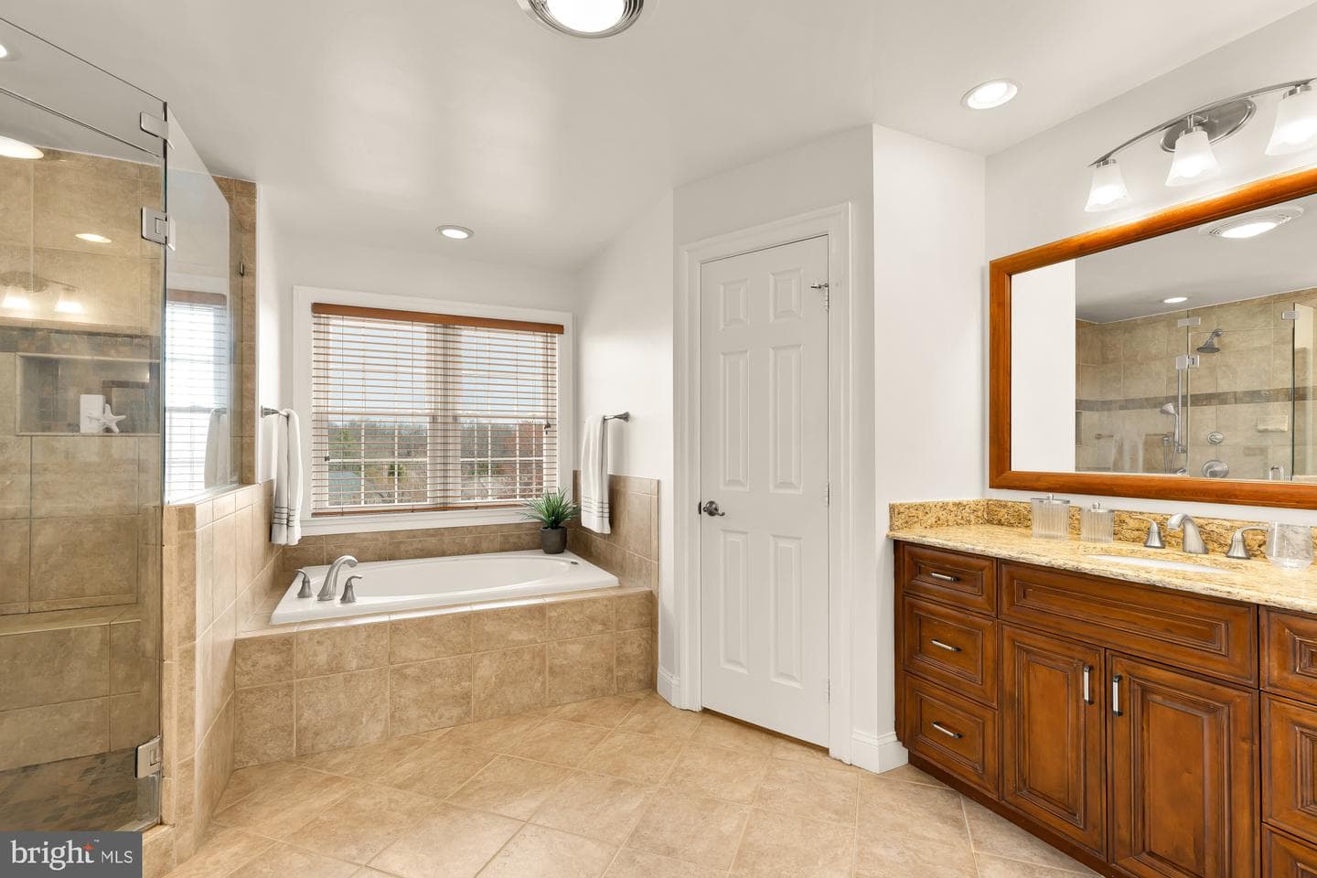 10009 Thompson Ridge Court photo 37