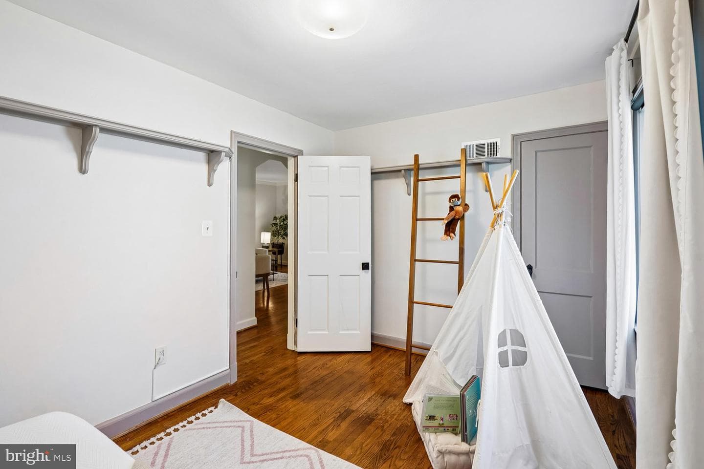 2953 Strathmeade Street photo 31