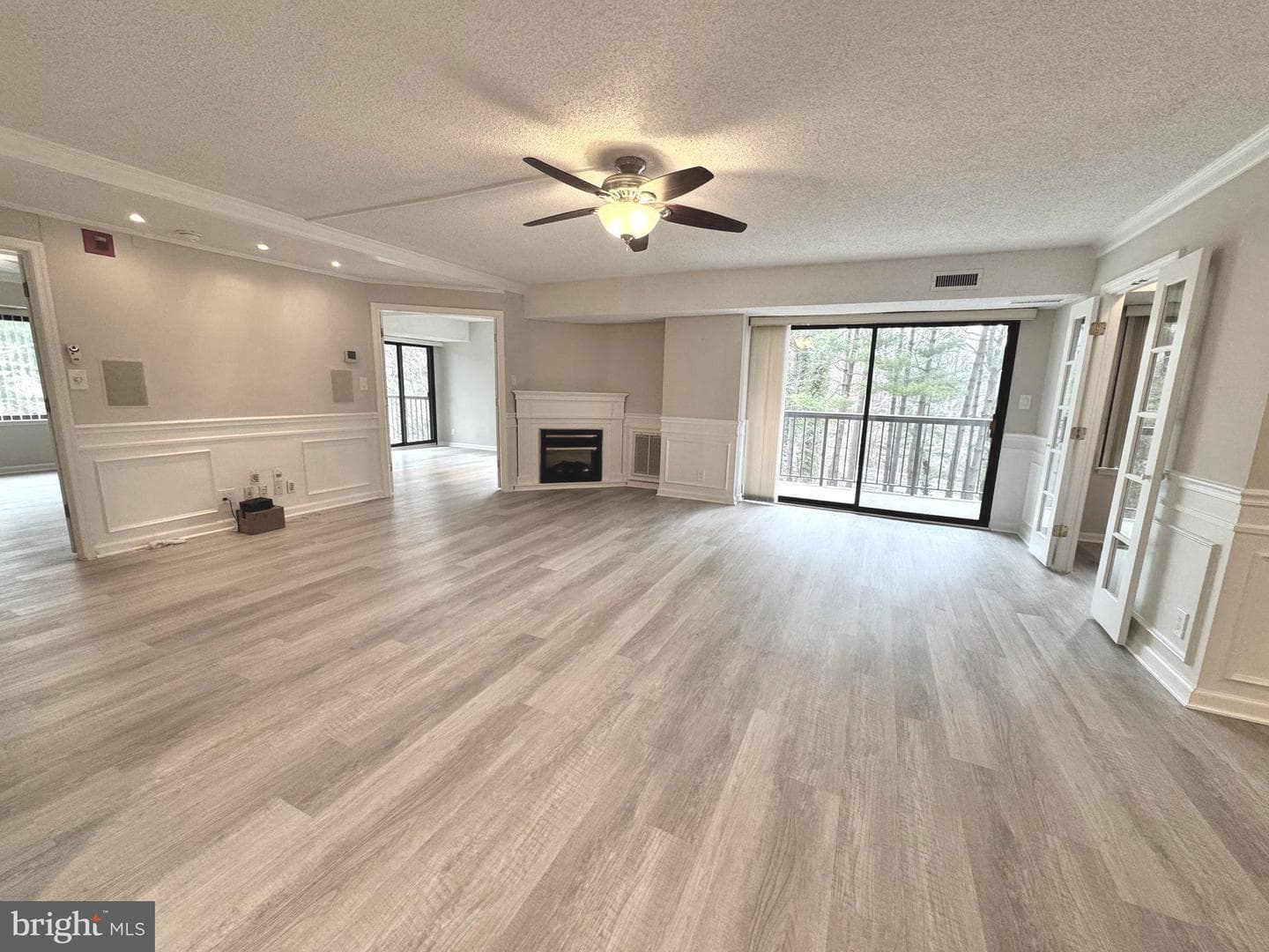 3800 Powell Lane #302 photo 9