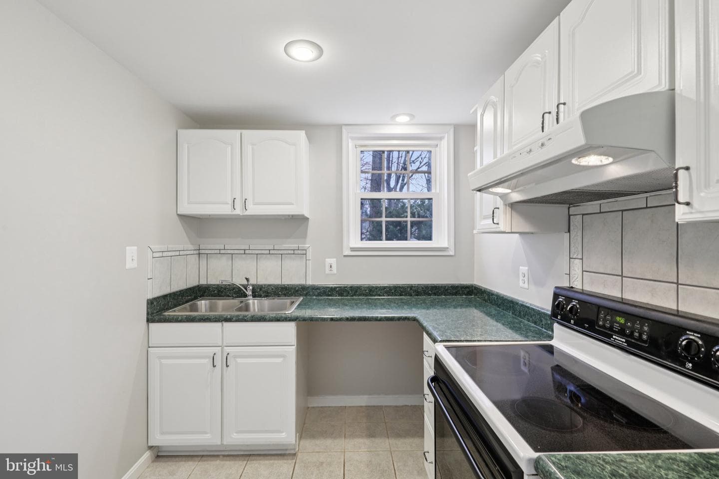 8413 Hollis Lane photo 48