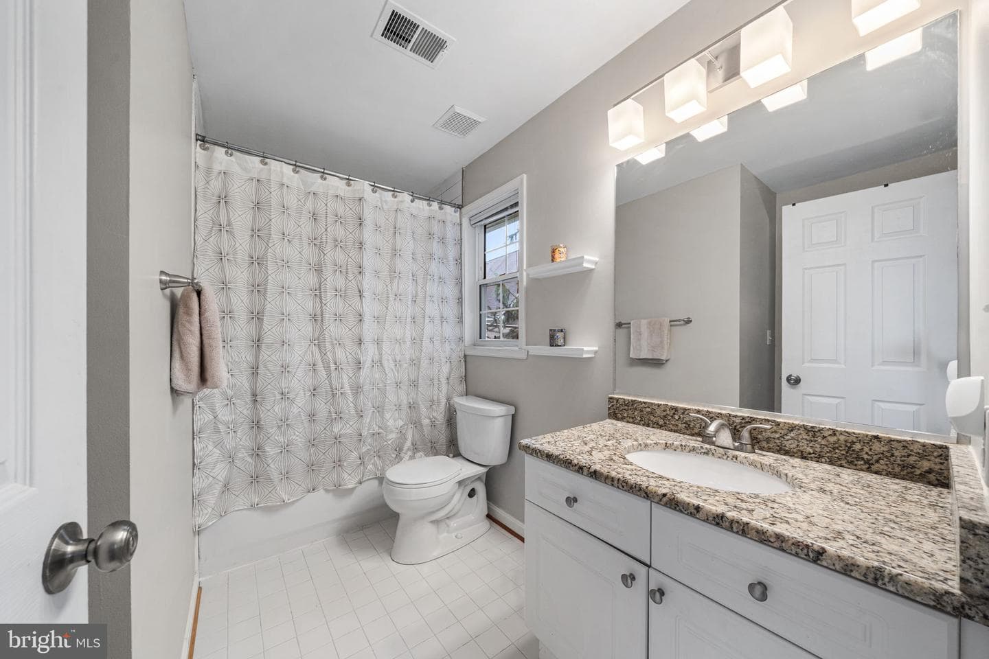 2784 Devonshire Garden Court photo 36