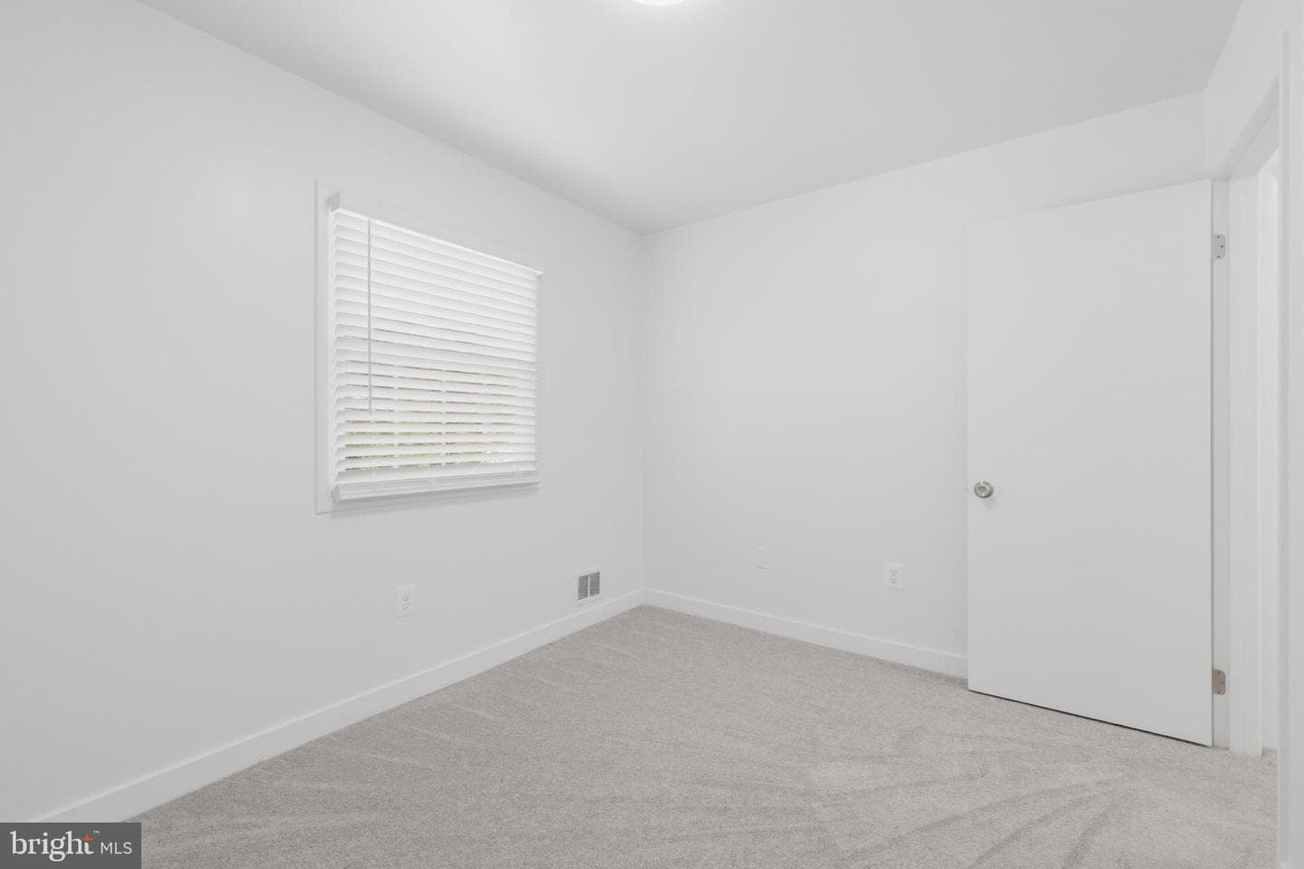 5719 La Vista Drive photo 17