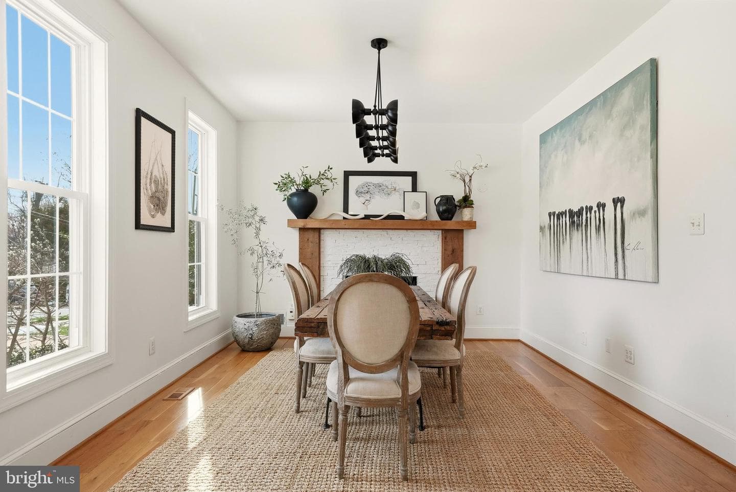 370 Holmes Drive NW photo 13
