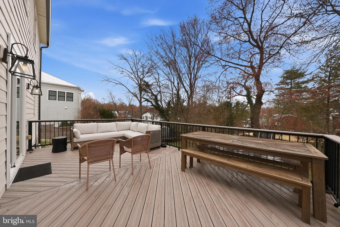 370 Holmes Drive NW photo 23