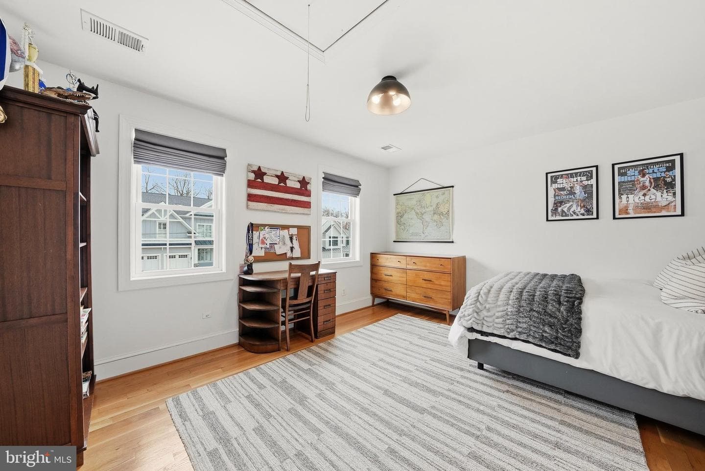 370 Holmes Drive NW photo 48