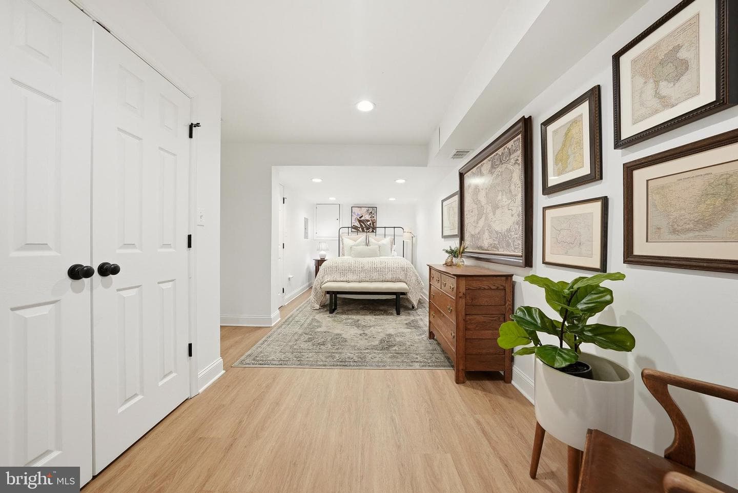 370 Holmes Drive NW photo 54