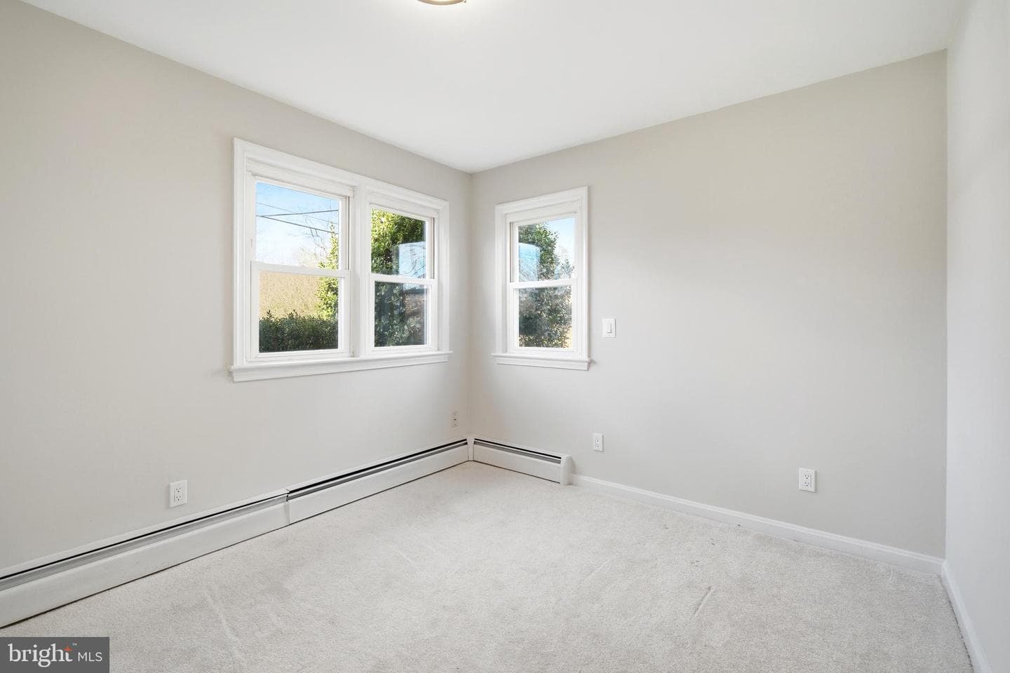 7917 Ashton Street photo 34