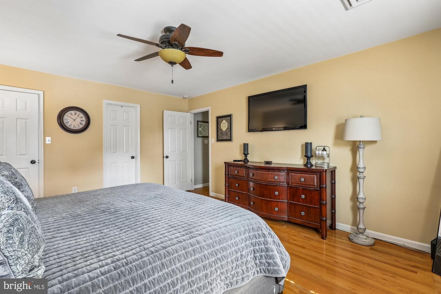 7823 Friars Court photo 41
