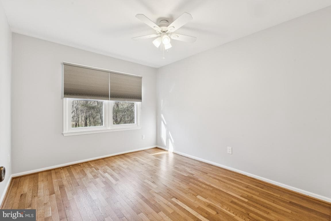 2926 Fort Lee Street photo 27