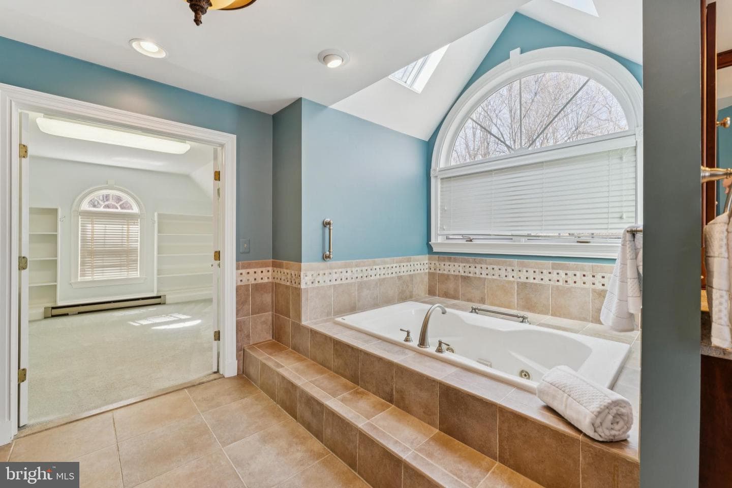 7700 Leeds Manor Court photo 28
