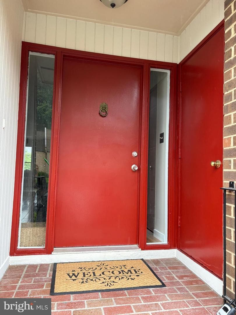 1733 Cy Court photo 2