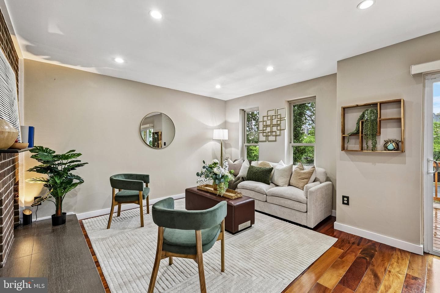 1733 Cy Court photo 9