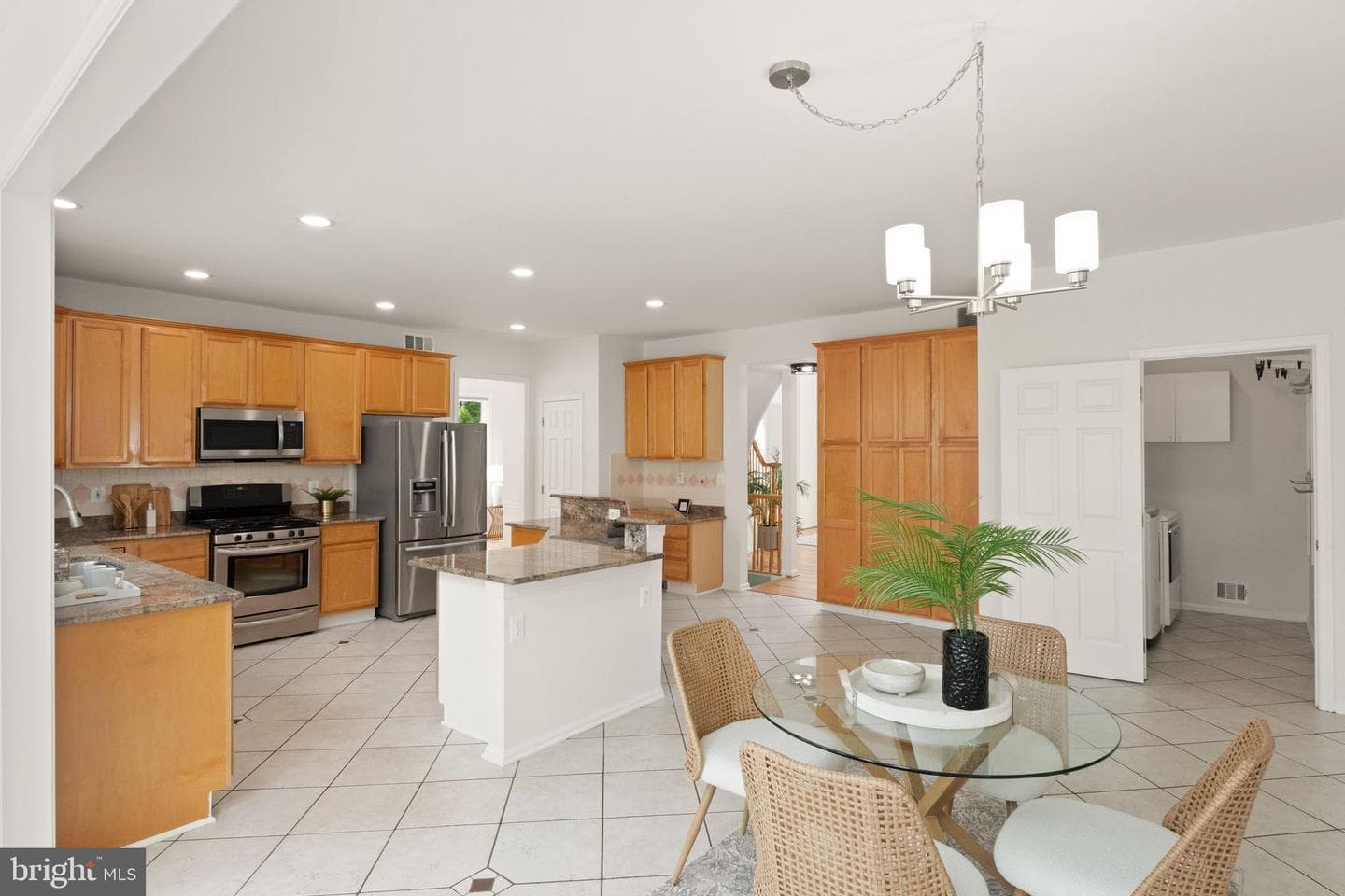 5105 Whisper Willow Drive photo 15
