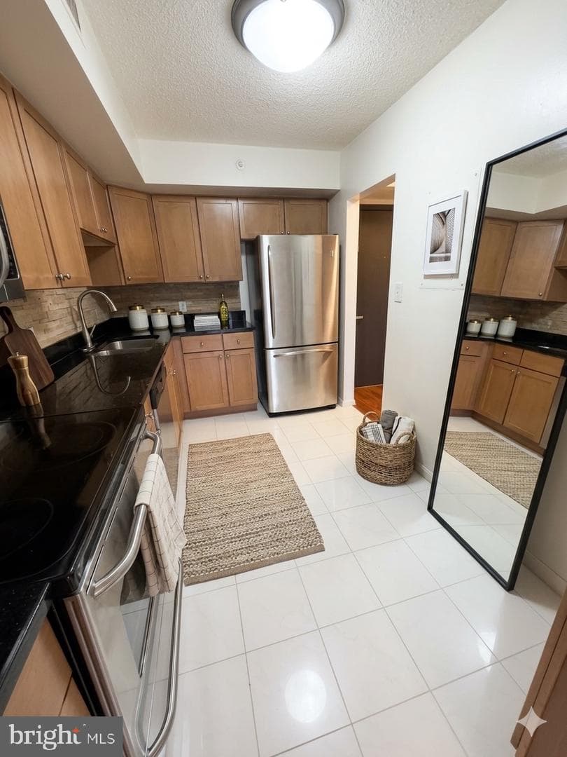 2230 George C Marshall Drive #924 photo 3