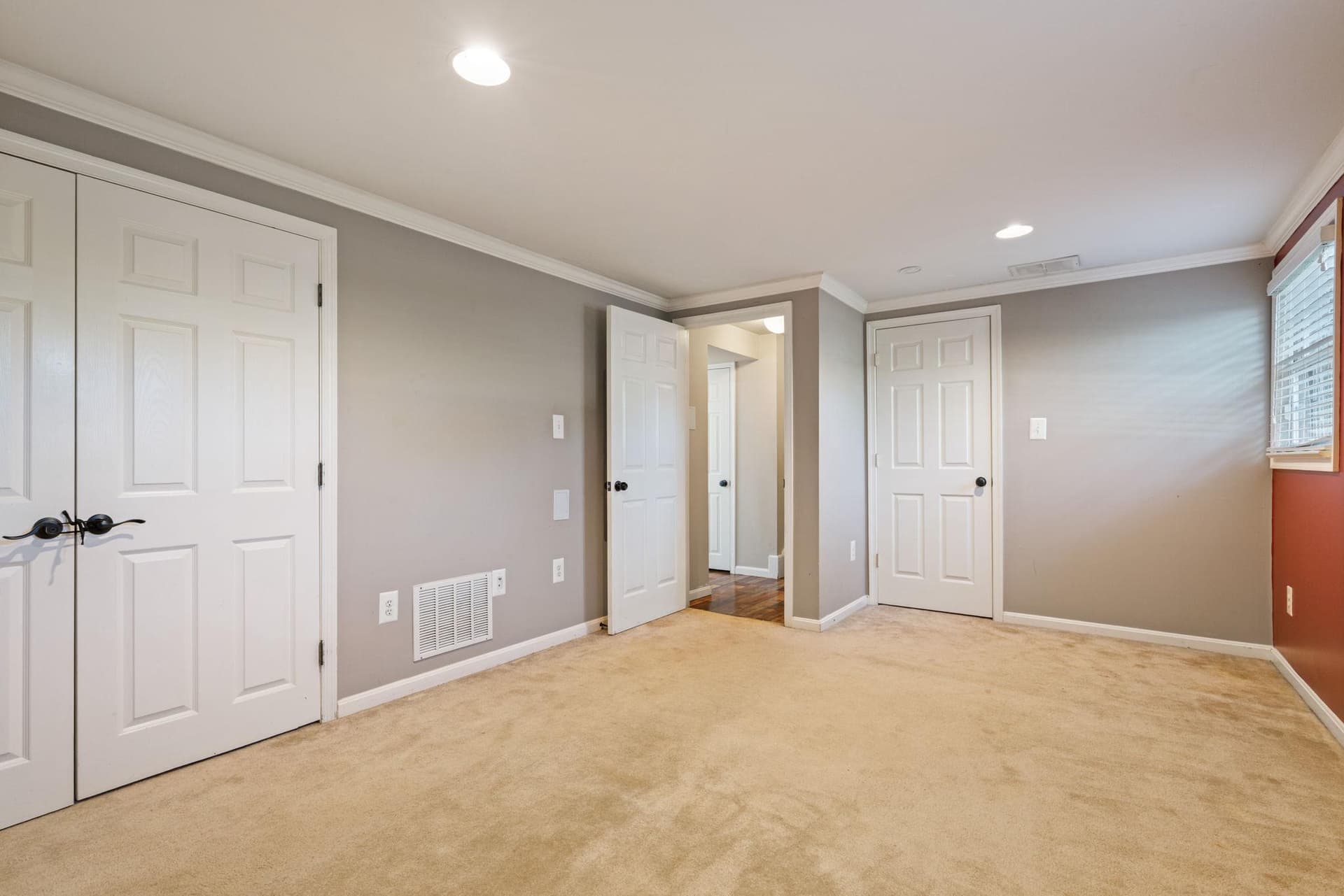 7600 Kingsbury Road photo 16