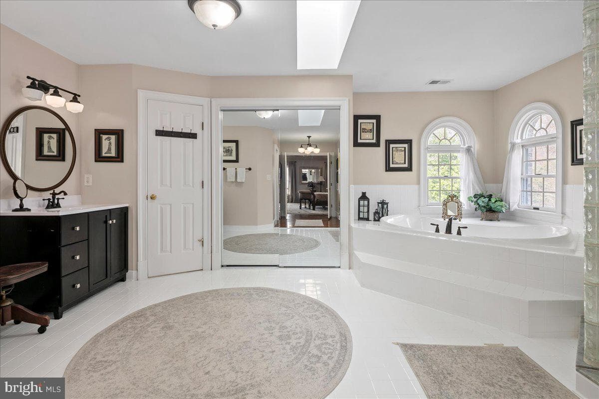 9498 Lynnhall Place photo 36