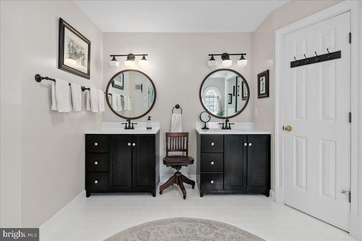9498 Lynnhall Place photo 37