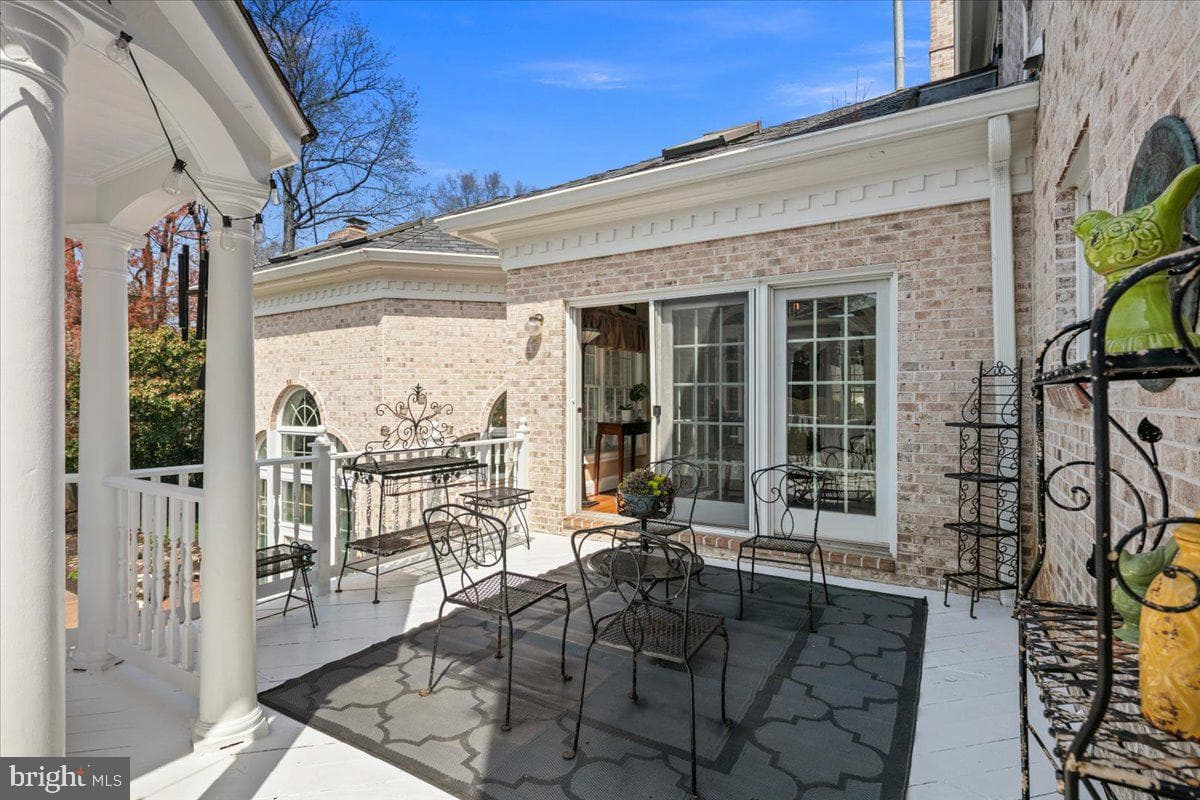 9498 Lynnhall Place photo 64