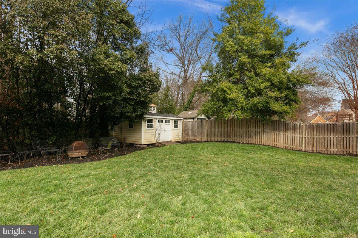 9498 Lynnhall Place photo 72