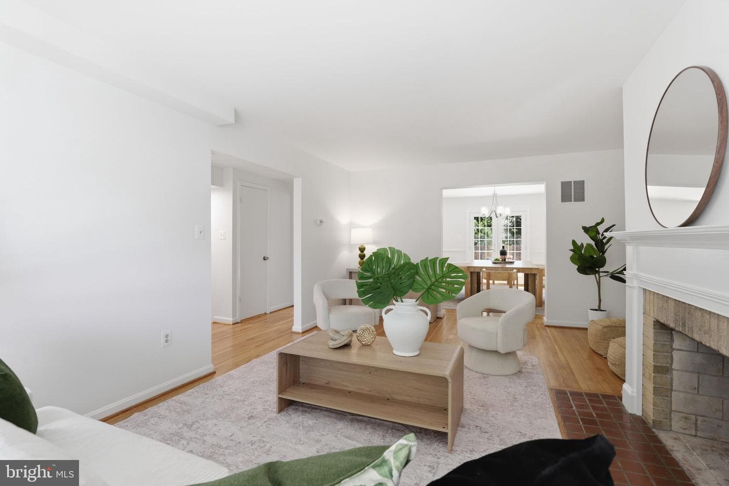 7379 Hallcrest Drive photo 13