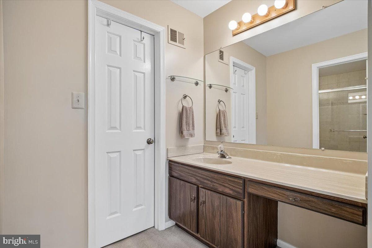 5705 Patrick Oroarke Court photo 32