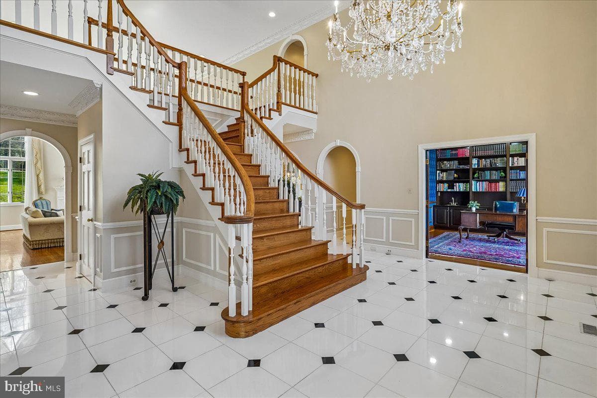 8013 Greenwich Woods Drive photo 28