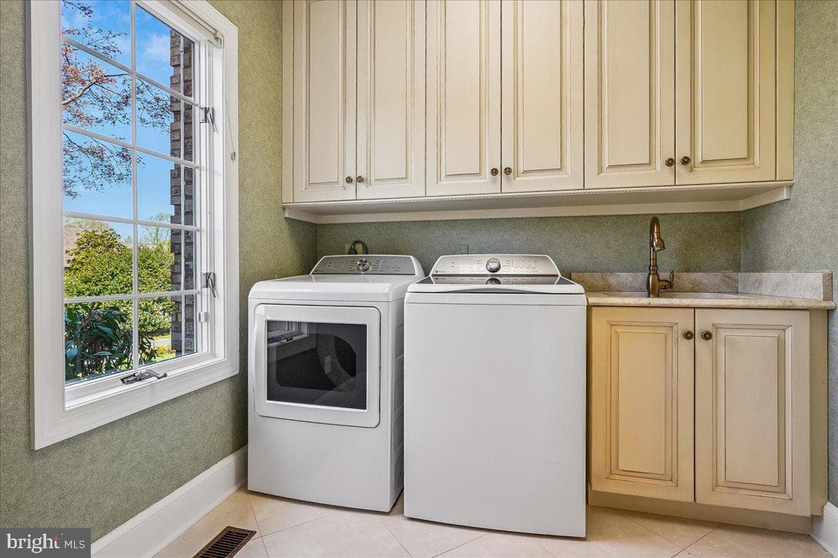 8013 Greenwich Woods Drive photo 51