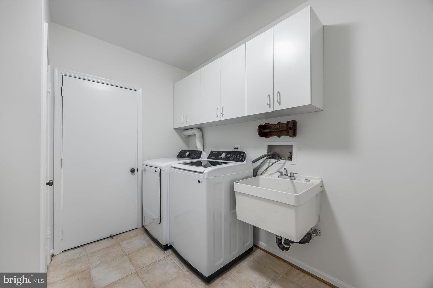 2701 Verily Court photo 36