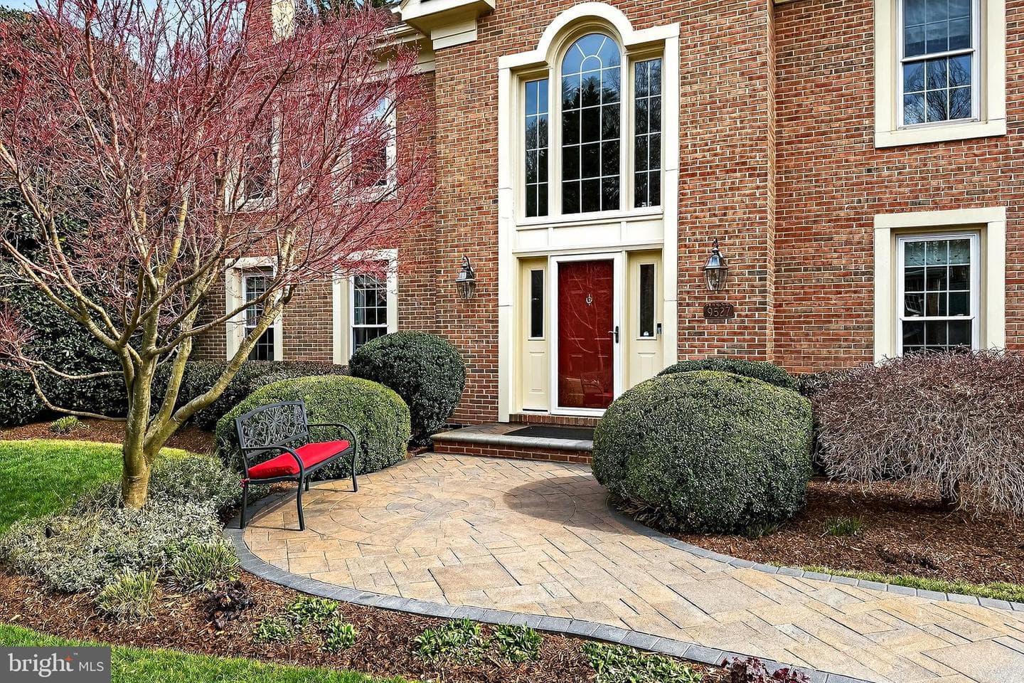 9527 Crosspointe Drive photo 4