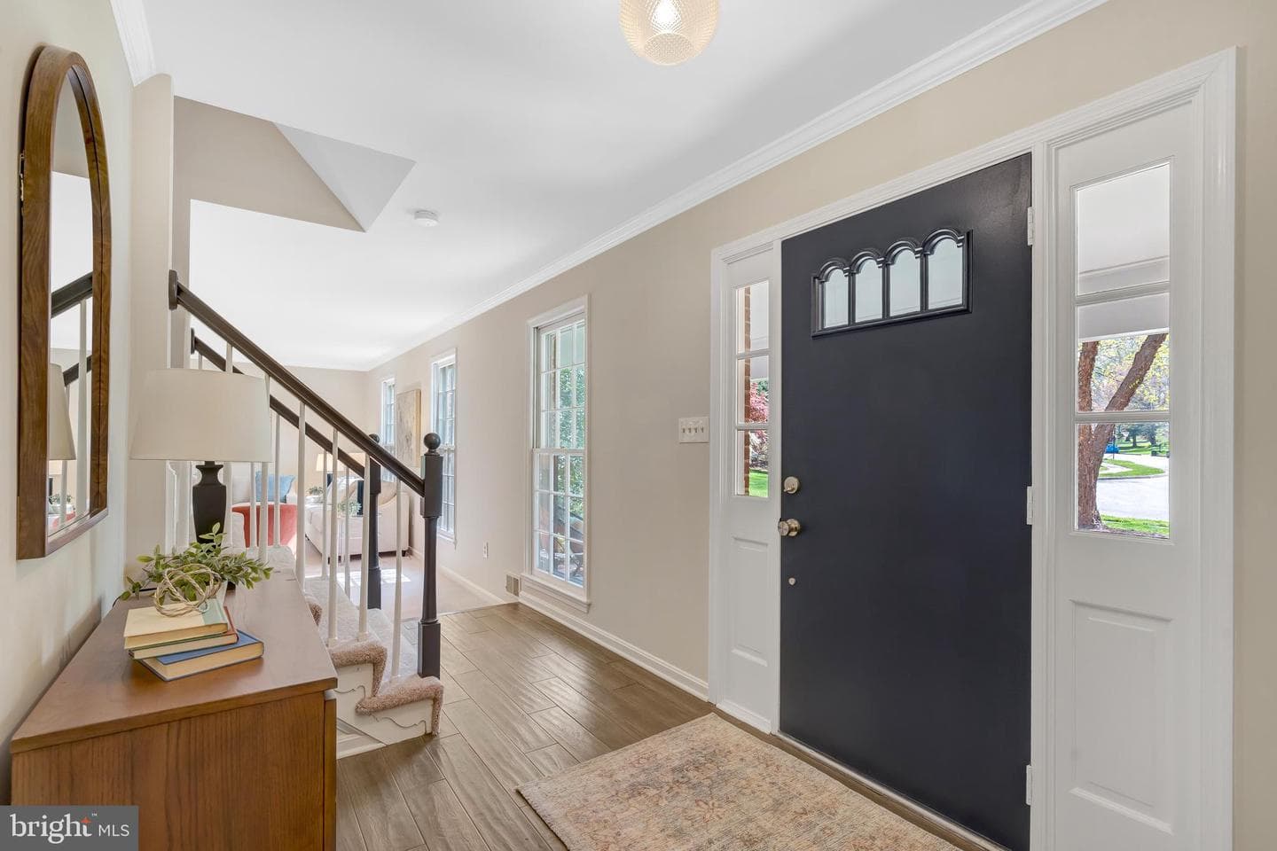 9810 Vertain Court photo 5