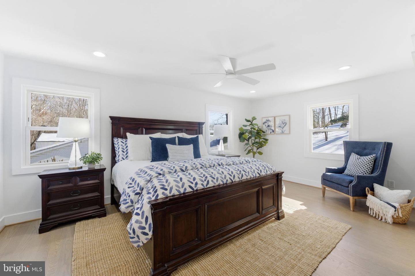8615 Kerry Lane photo 12