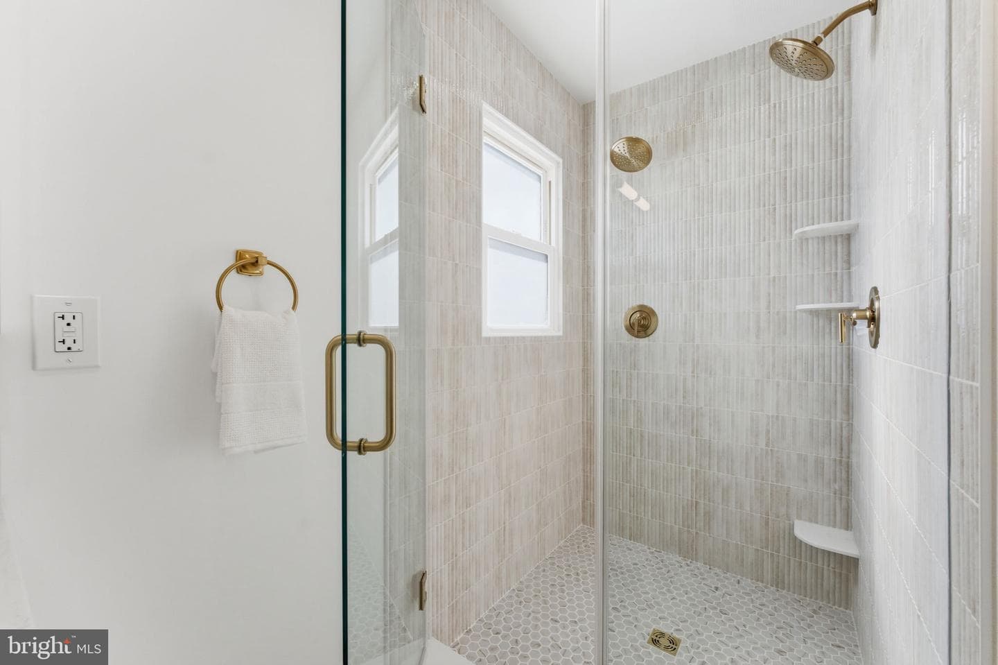 8615 Kerry Lane photo 17