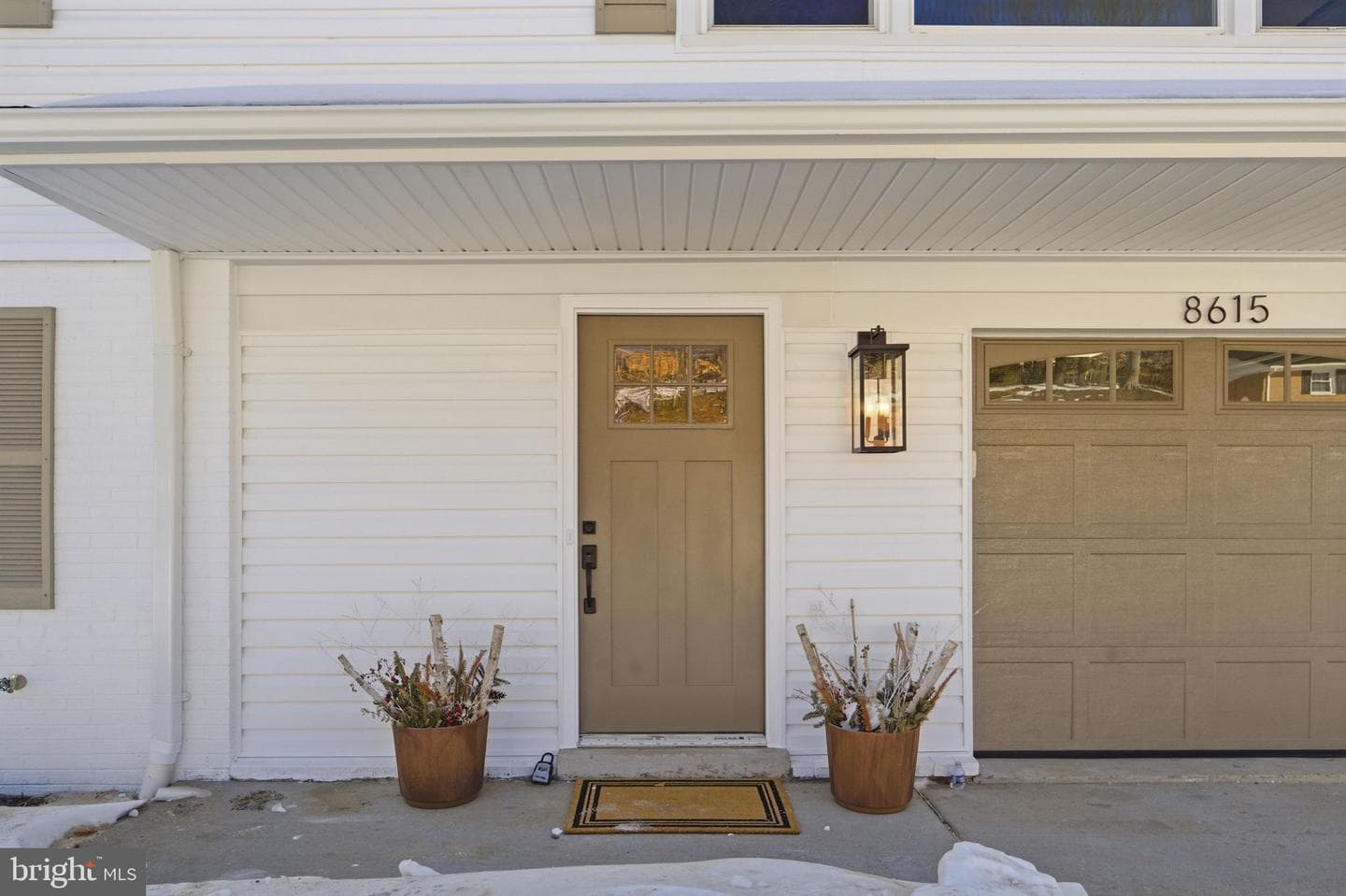 8615 Kerry Lane photo 3