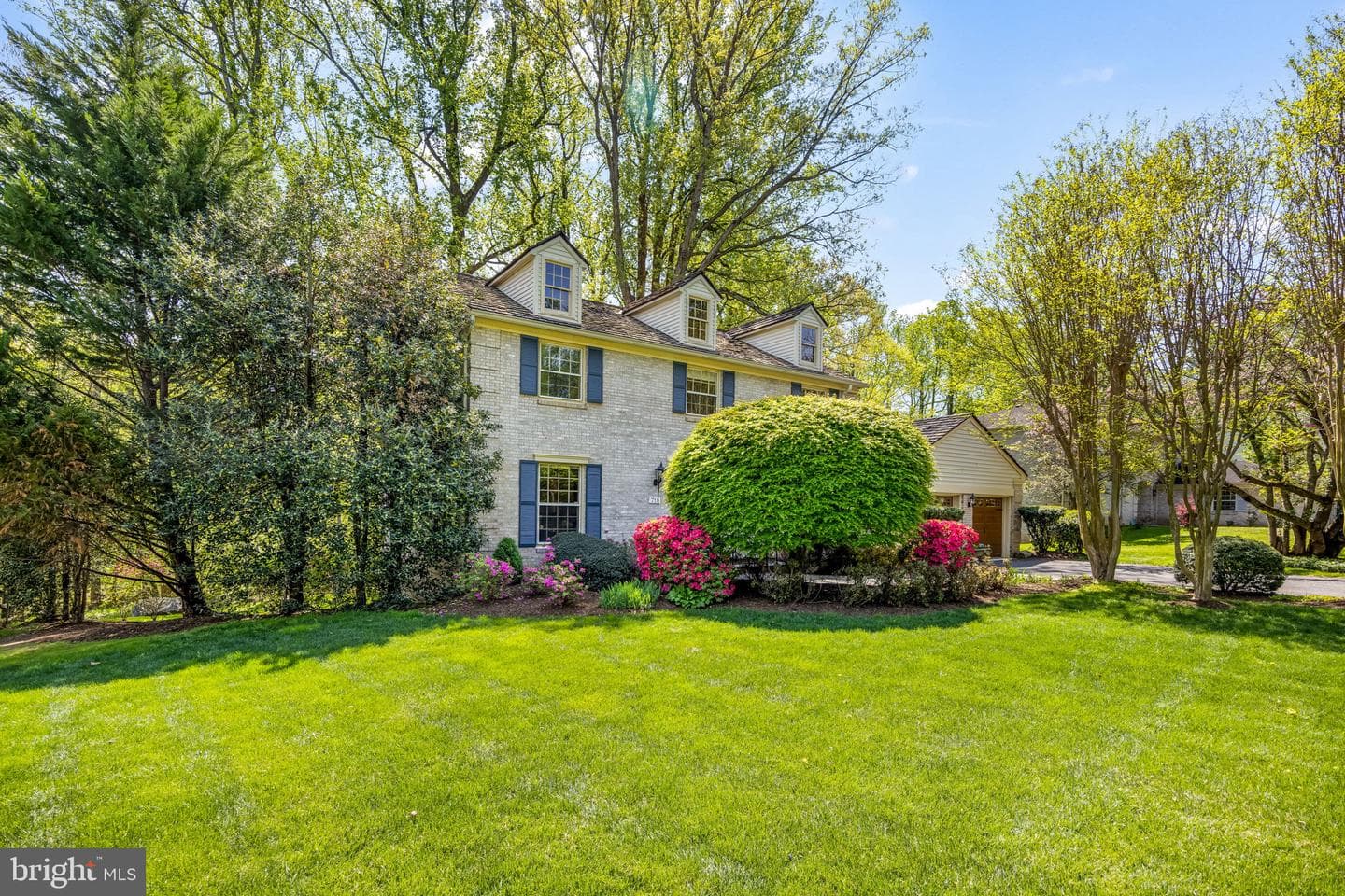 718 Ridge Drive photo 3