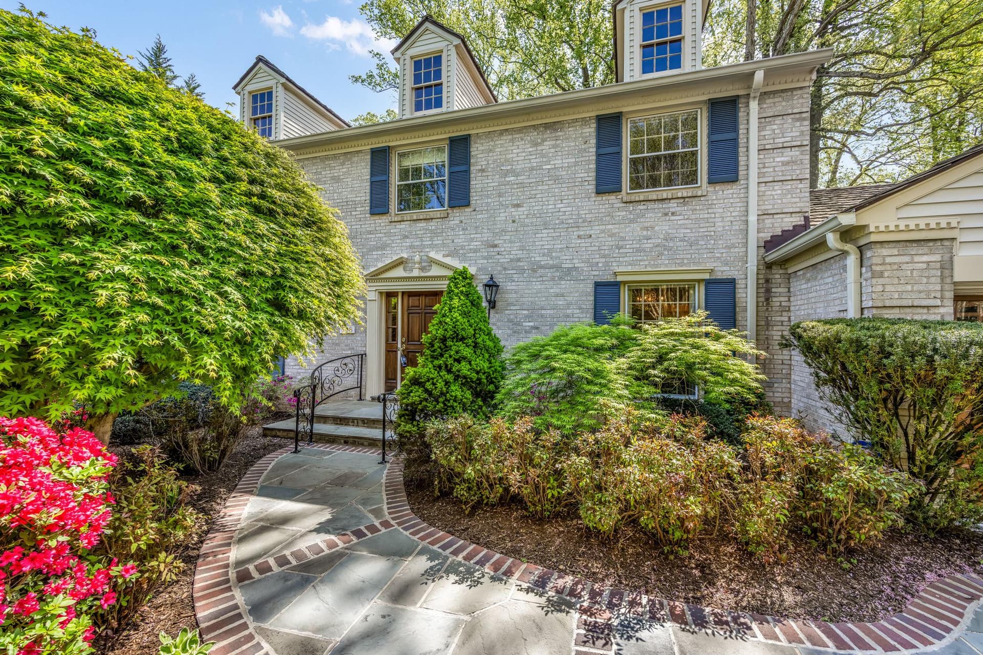 718 Ridge Drive photo 5