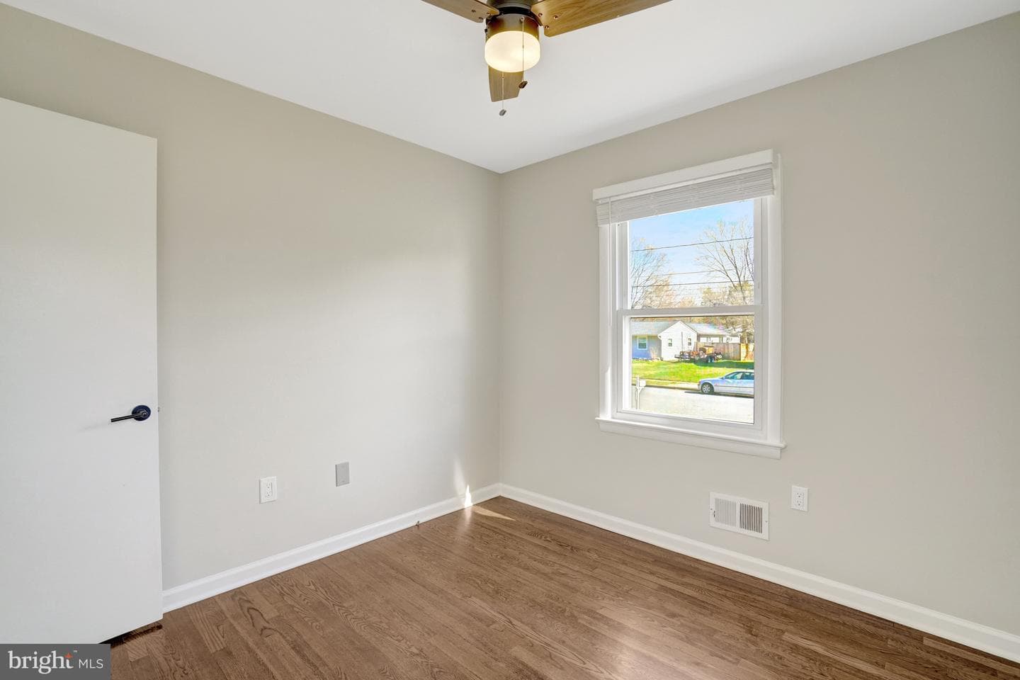 8206 Ackley Street photo 26
