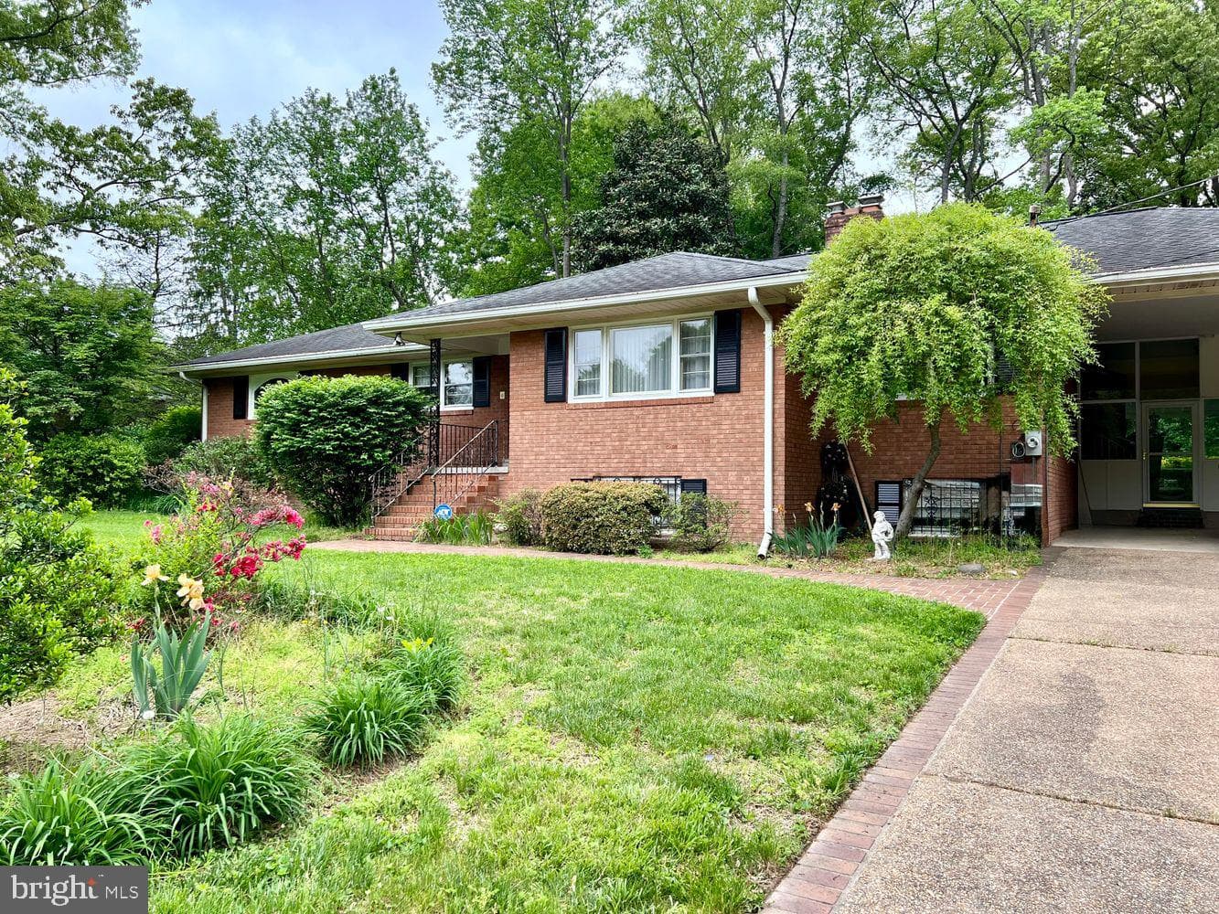 8904 Bridgehaven Court photo 6