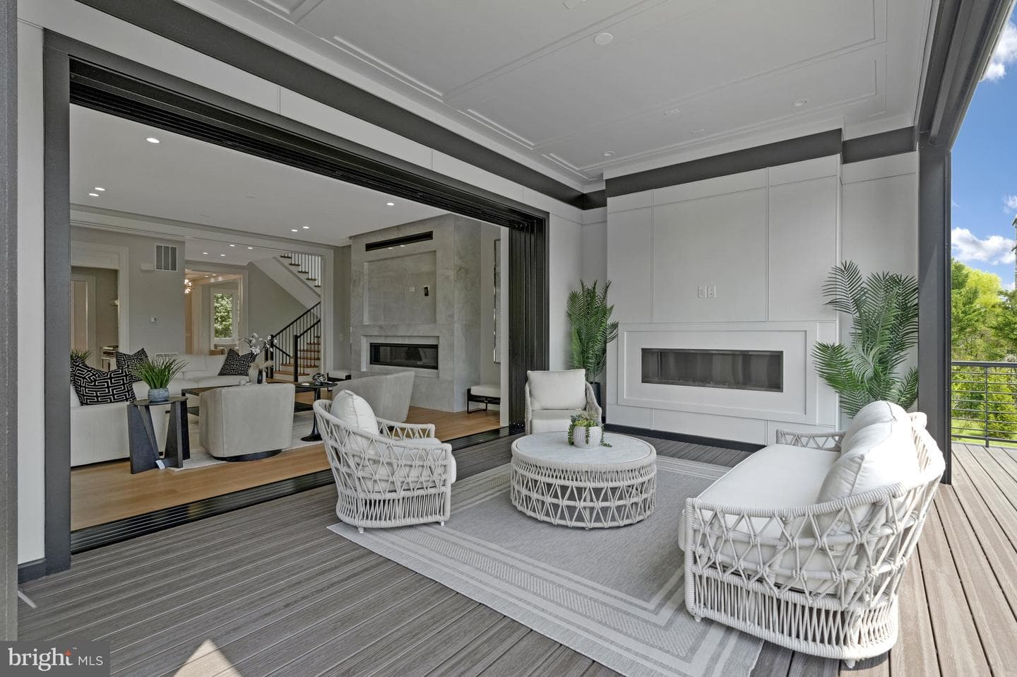 1101 Clover Dr photo 24