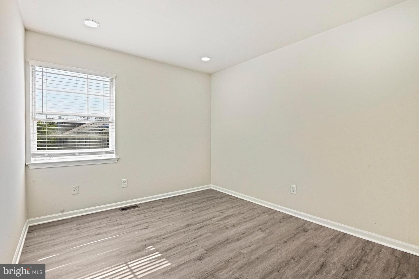 4119 Dawn Valley Court photo 32