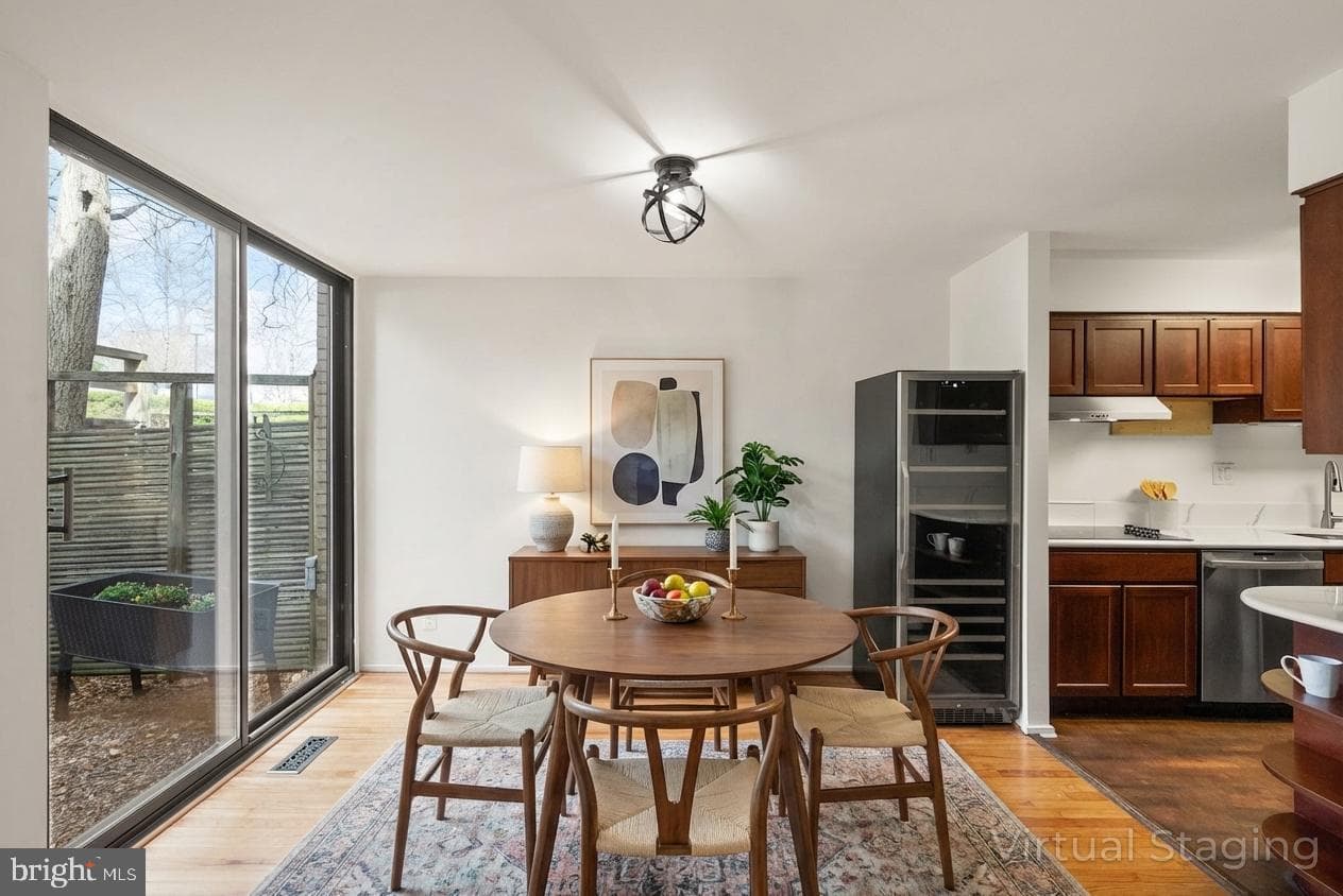 11465 Washington Plaza W photo 6