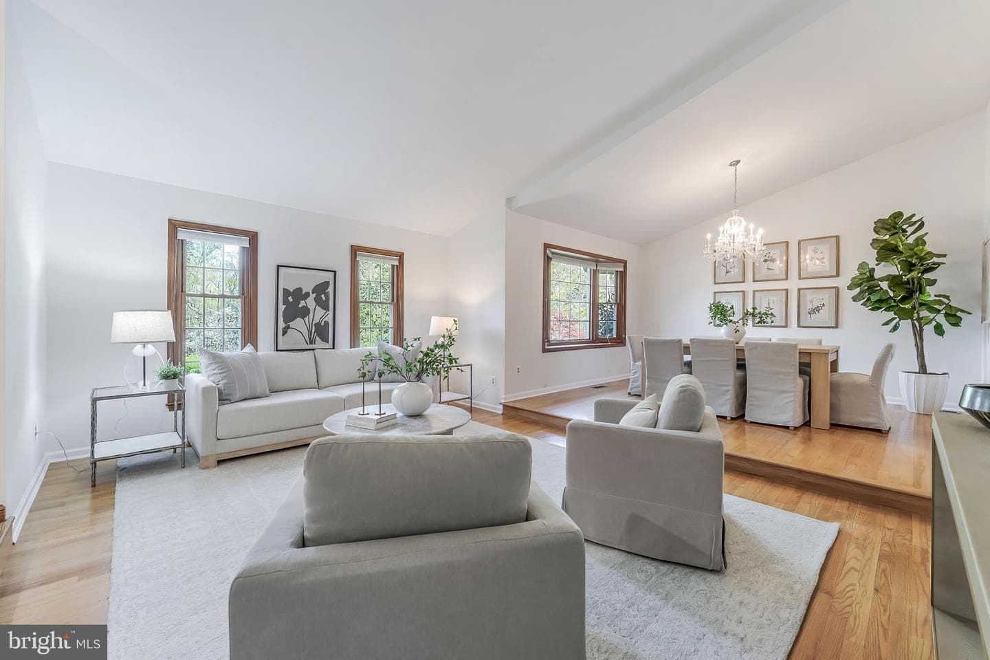 1807 Abbey Glen photo 12
