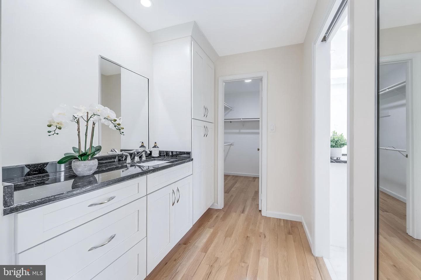 1807 Abbey Glen photo 54