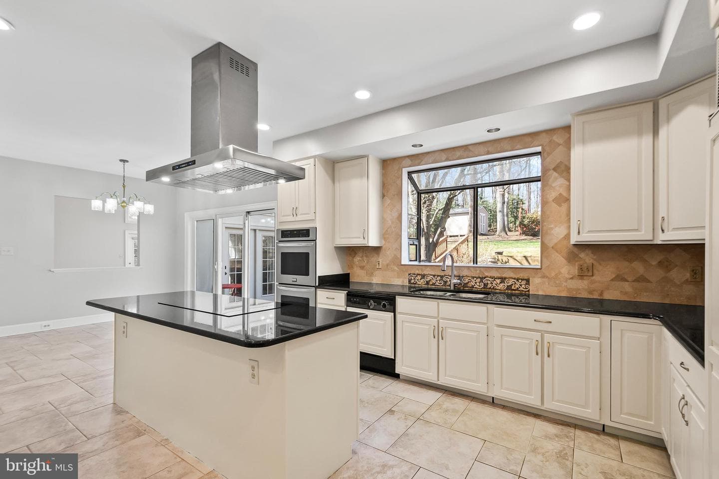 12187 Brecknock Street photo 19