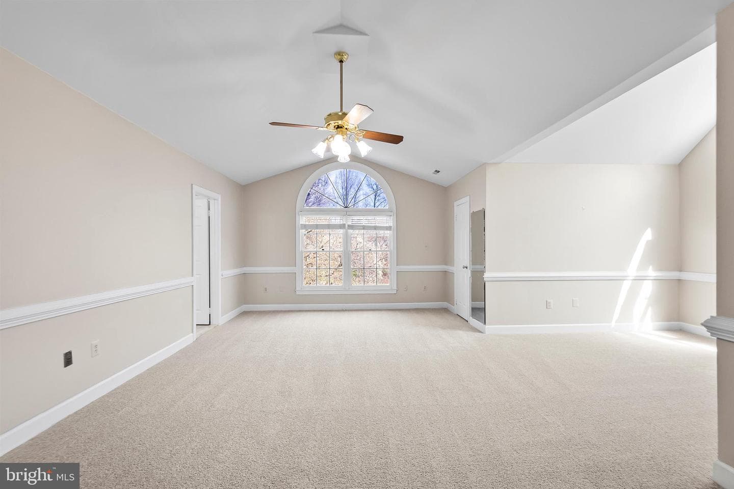 12187 Brecknock Street photo 33